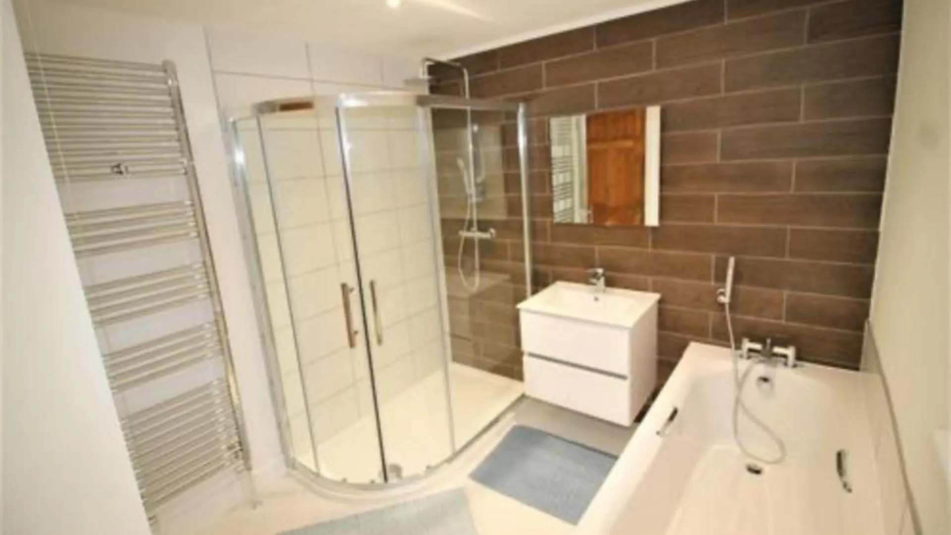 The Lodge, The Courtyard - Simple And Affordable Exeter