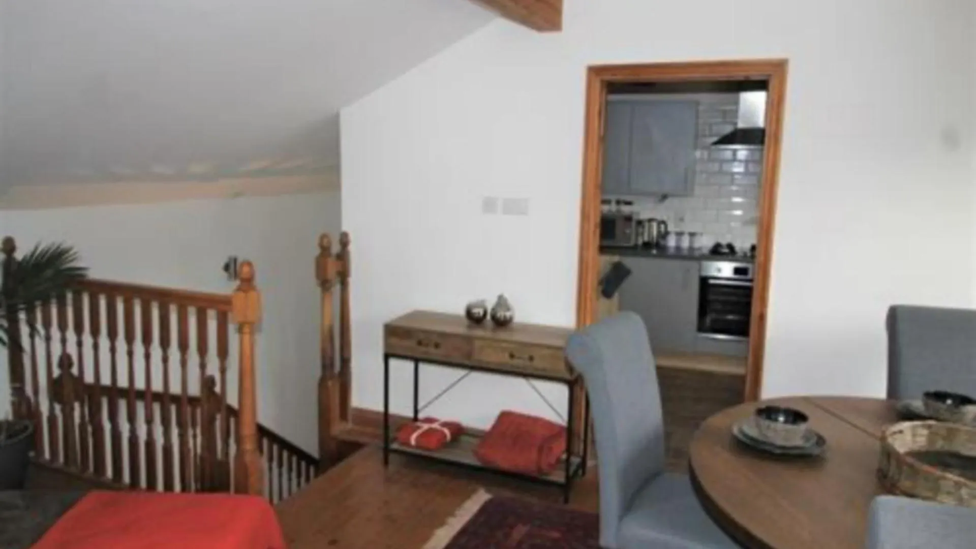The Lodge, The Courtyard - Simple And Affordable Exeter 0*,  United Kingdom