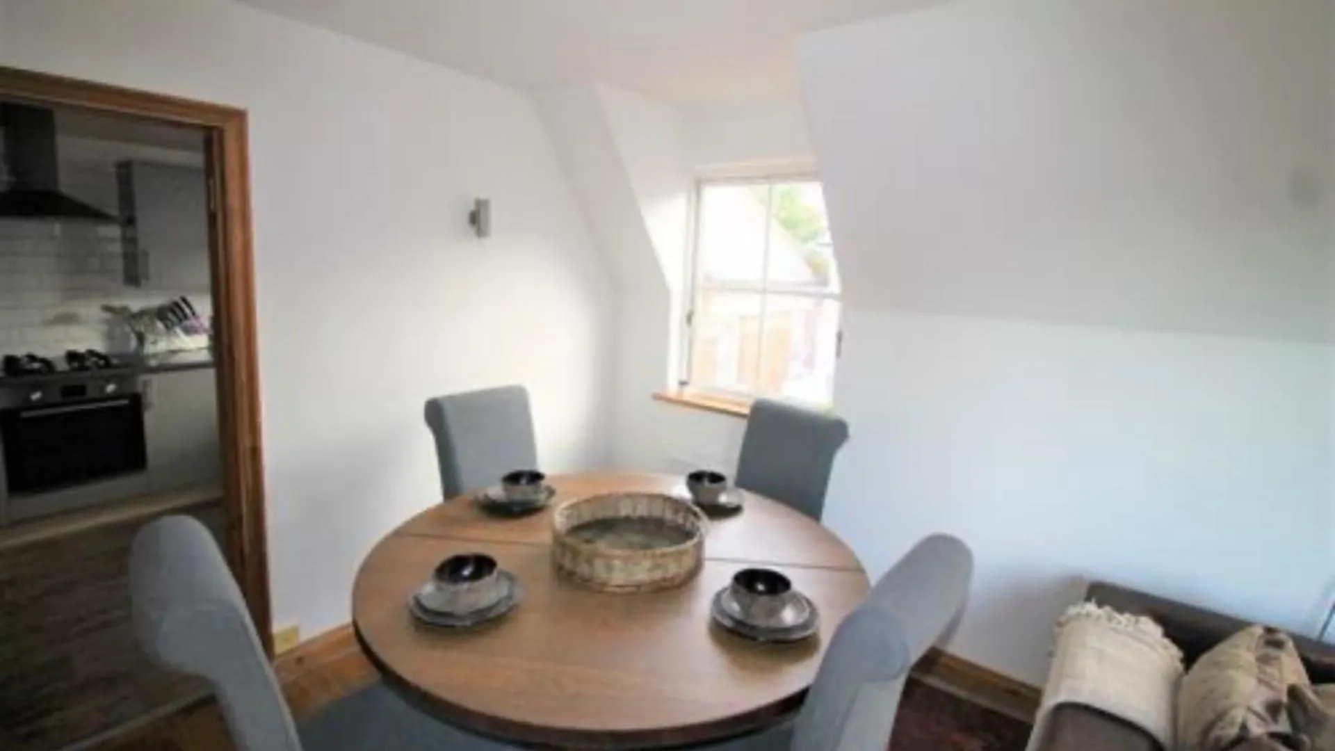 Apartment The Lodge, The Courtyard - Simple And Affordable Exeter